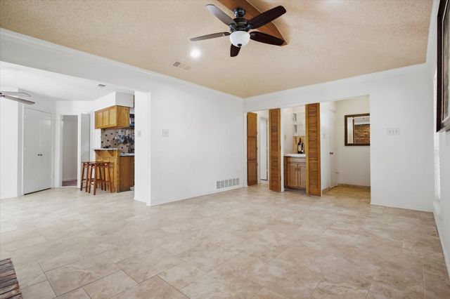 4202 Windhurst Drive, Arlington, TX 76015