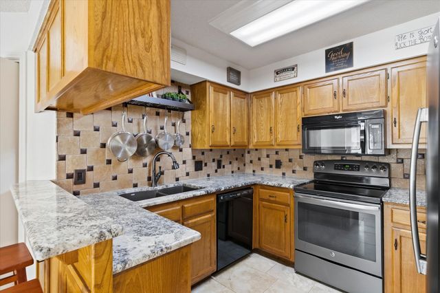 4202 Windhurst Drive, Arlington, TX 76015