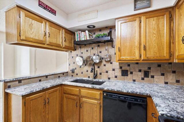 4202 Windhurst Drive, Arlington, TX 76015