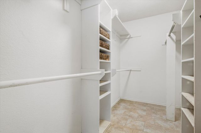 4202 Windhurst Drive, Arlington, TX 76015