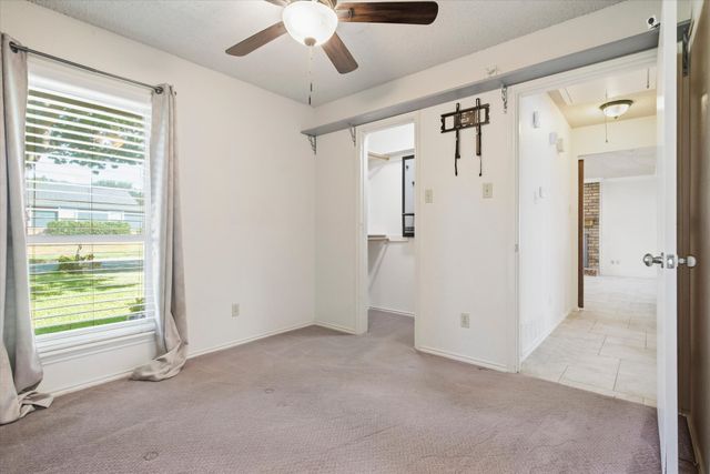 4202 Windhurst Drive, Arlington, TX 76015