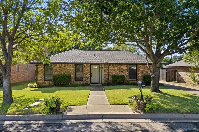 4202 Windhurst Drive, Arlington, TX 76015