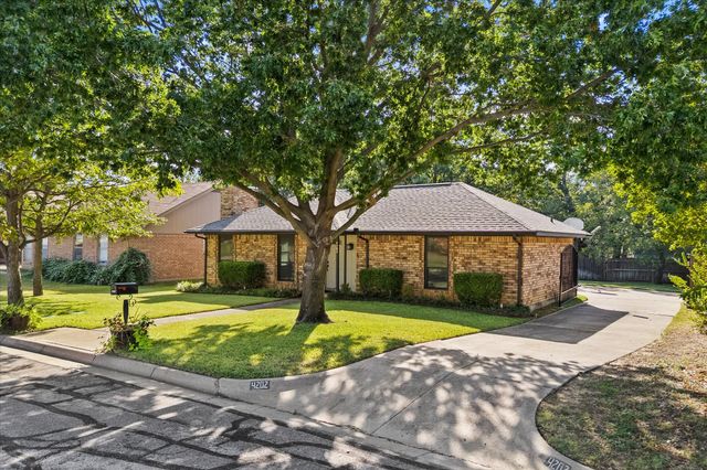 4202 Windhurst Drive, Arlington, TX 76015