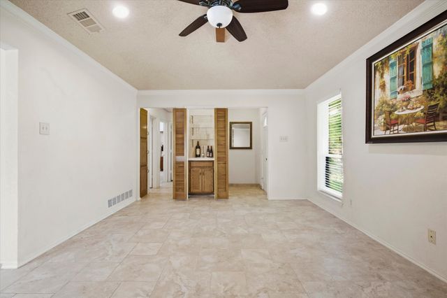 4202 Windhurst Drive, Arlington, TX 76015
