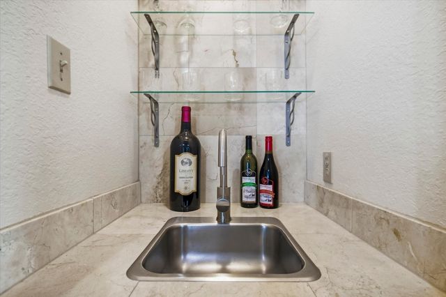 4202 Windhurst Drive, Arlington, TX 76015