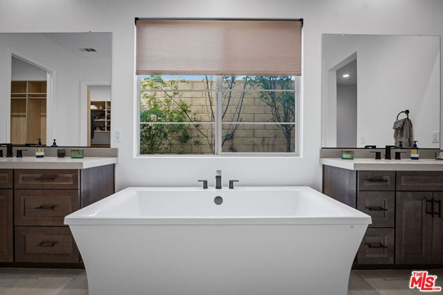 11728 Canoga Avenue, Chatsworth, CA 91311