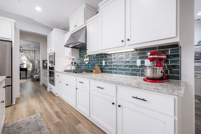 2827 Sand Hills Avenue, Tulare, CA 93274