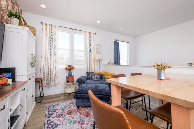 2827 Sand Hills Avenue, Tulare, CA 93274