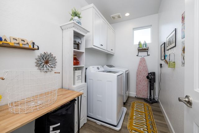 2827 Sand Hills Avenue, Tulare, CA 93274