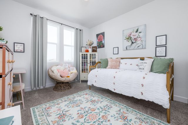 2827 Sand Hills Avenue, Tulare, CA 93274