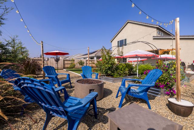 2827 Sand Hills Avenue, Tulare, CA 93274