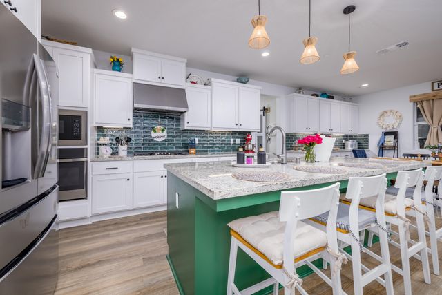 2827 Sand Hills Avenue, Tulare, CA 93274