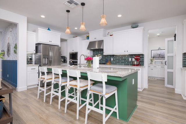 2827 Sand Hills Avenue, Tulare, CA 93274