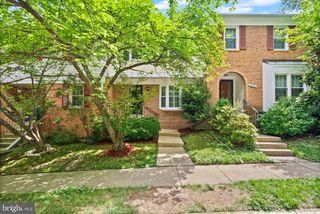 6024 CROWN ROYAL CIR, Alexandria, VA 22310