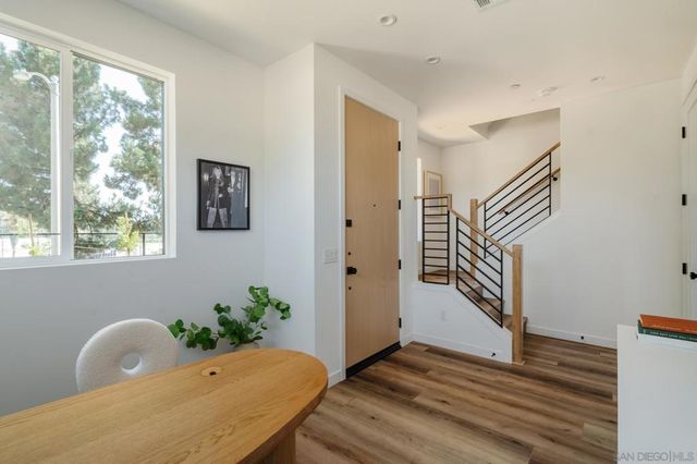 3868 N Riley Ln, Los Angeles, CA 90065