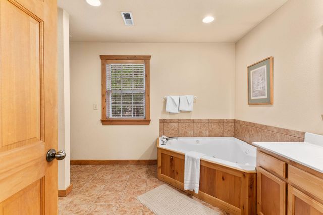 24 Lost Creek Circle, Branson West, MO 65737