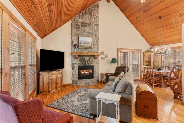 24 Lost Creek Circle, Branson West, MO 65737