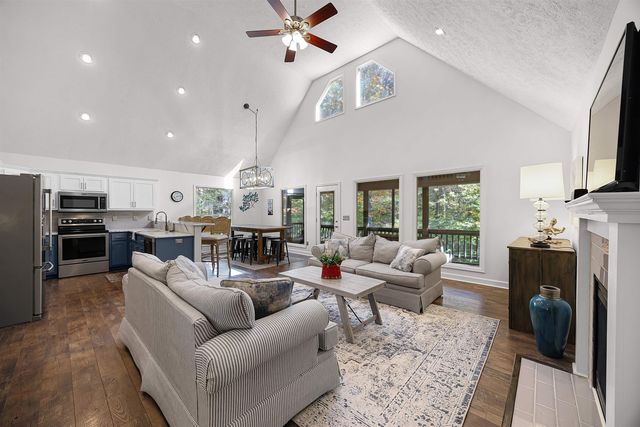 145 CHVAL DR, Counce, TN 38326