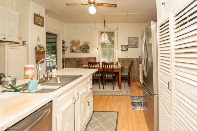 1125 Perry Drive NW, Canton, OH 44708