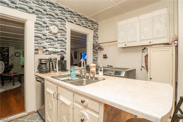 1125 Perry Drive NW, Canton, OH 44708