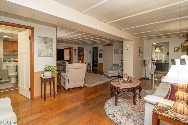 1125 Perry Drive NW, Canton, OH 44708