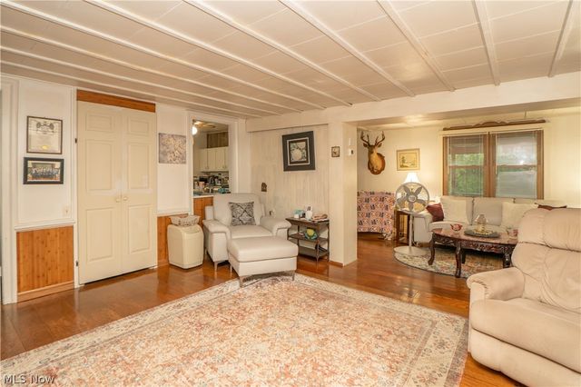 1125 Perry Drive NW, Canton, OH 44708