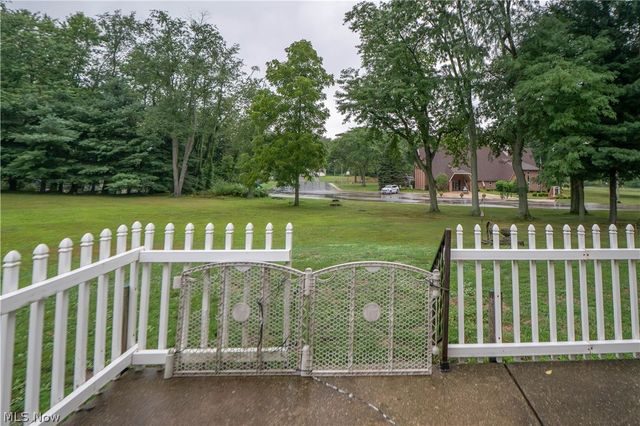 1125 Perry Drive NW, Canton, OH 44708