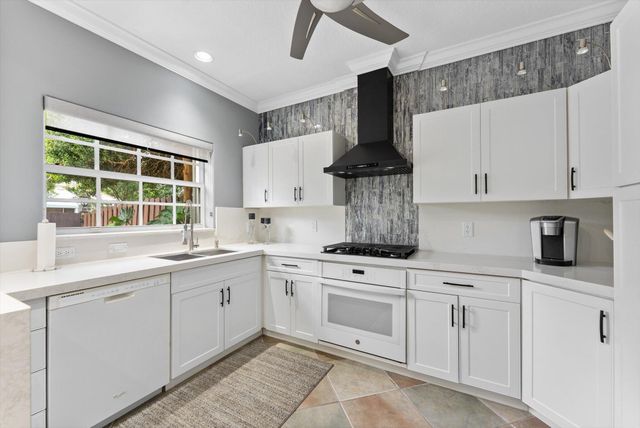 352 NE 7th Avenue, Fort Lauderdale, FL 33301