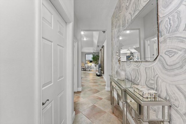 352 NE 7th Avenue, Fort Lauderdale, FL 33301