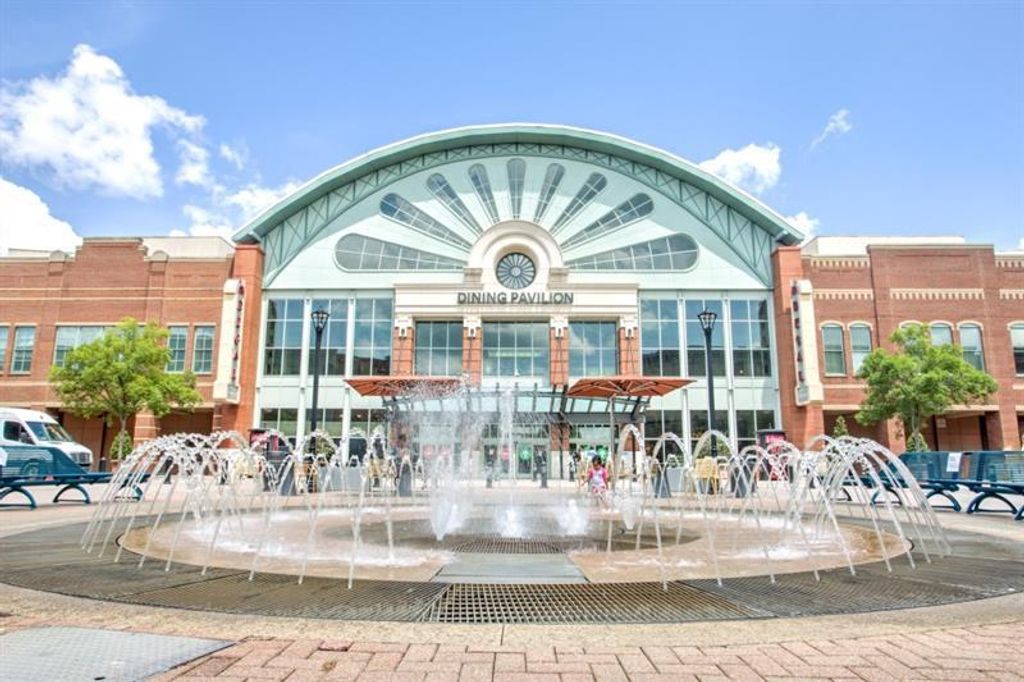 Image 12 of property listing at 4864 White Street, Sugar Hill, GA 30518