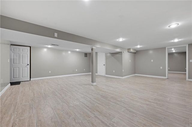 405 W 101st Street, Kansas City, MO 64114