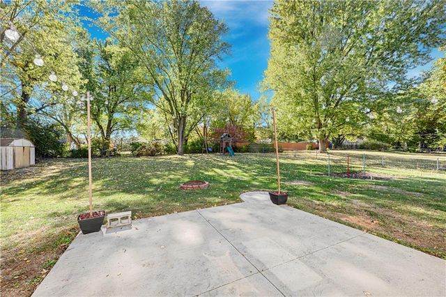 405 W 101st Street, Kansas City, MO 64114