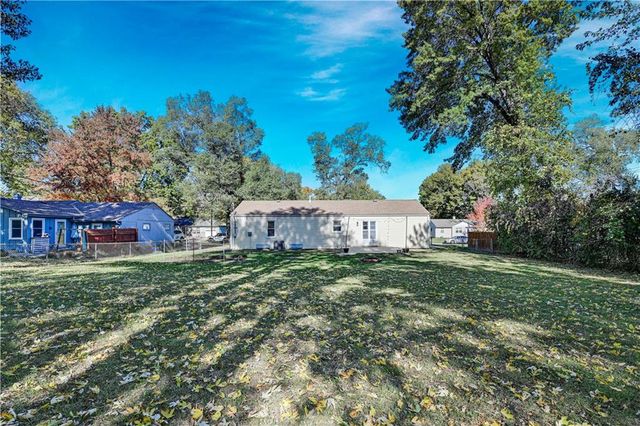 405 W 101st Street, Kansas City, MO 64114