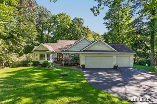 1926 Country Brook Drive Se, Cascade Twp, MI 49301