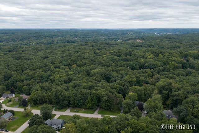 1926 Country Brook Drive Se, Cascade Twp, MI 49301