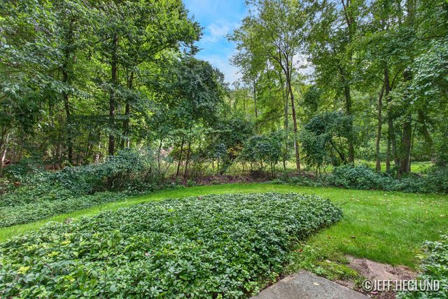1926 Country Brook Drive Se, Cascade Twp, MI 49301