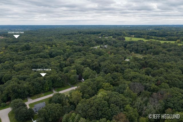 1926 Country Brook Drive Se, Cascade Twp, MI 49301