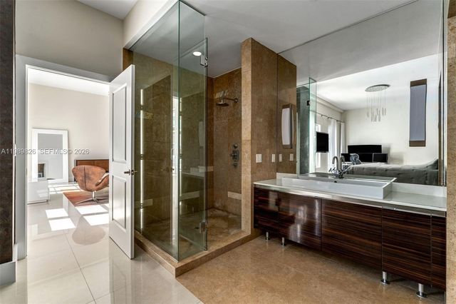 3739 Collins Ave N-604, Miami Beach, FL 33140