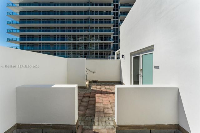 3739 Collins Ave N-604, Miami Beach, FL 33140