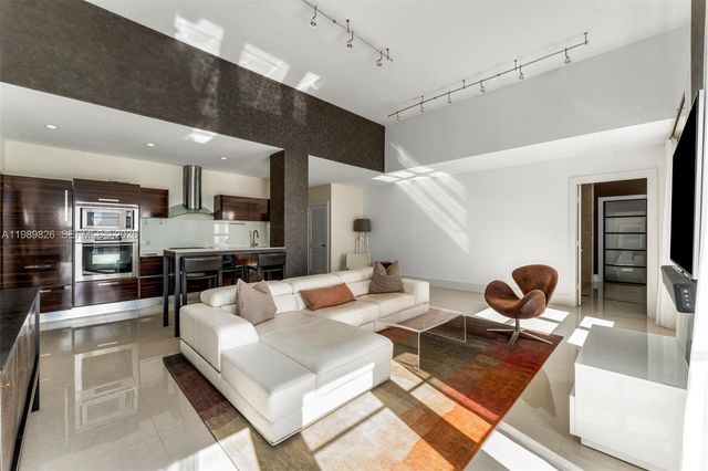 3739 Collins Ave N-604, Miami Beach, FL 33140