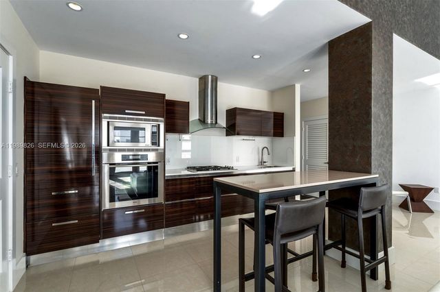 3739 Collins Ave N-604, Miami Beach, FL 33140