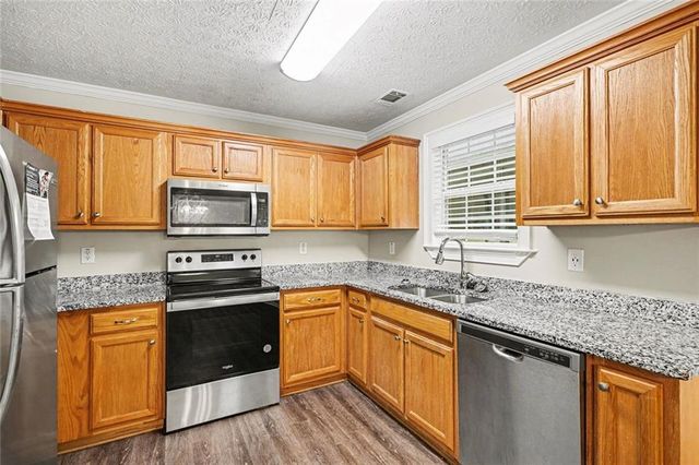 240 Dillion Drive, Hampton, GA 30228