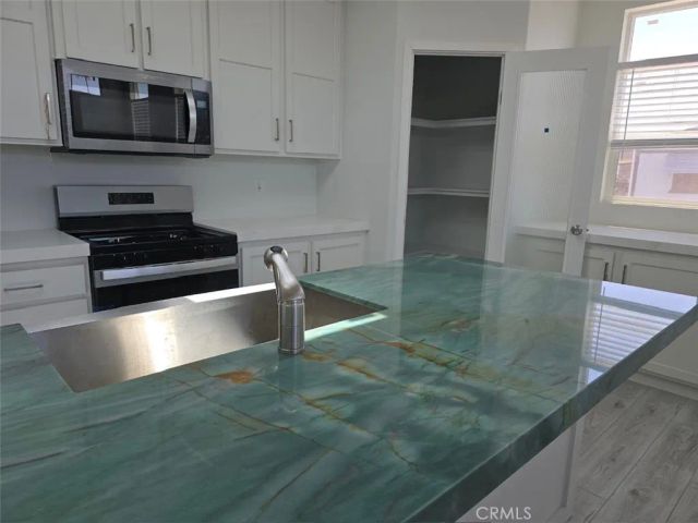 432 S Harbor 1010, Santa Ana, CA 92704