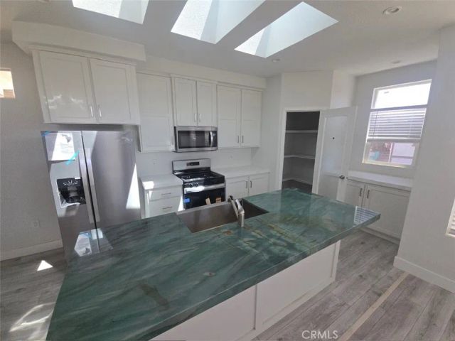 432 S Harbor 1010, Santa Ana, CA 92704
