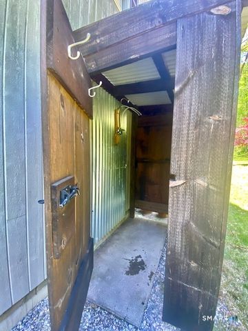 19 Moodus Leesville Road, East Haddam, CT 06469