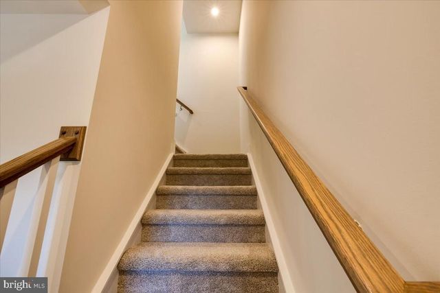9390 TANFIELD DR, Fredericksburg, VA 22408