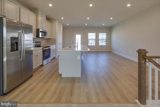 9390 TANFIELD DR, Fredericksburg, VA 22408