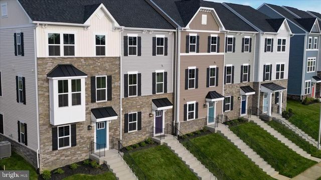 9390 TANFIELD DR, Fredericksburg, VA 22408