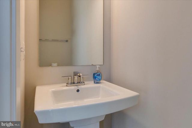 9390 TANFIELD DR, Fredericksburg, VA 22408
