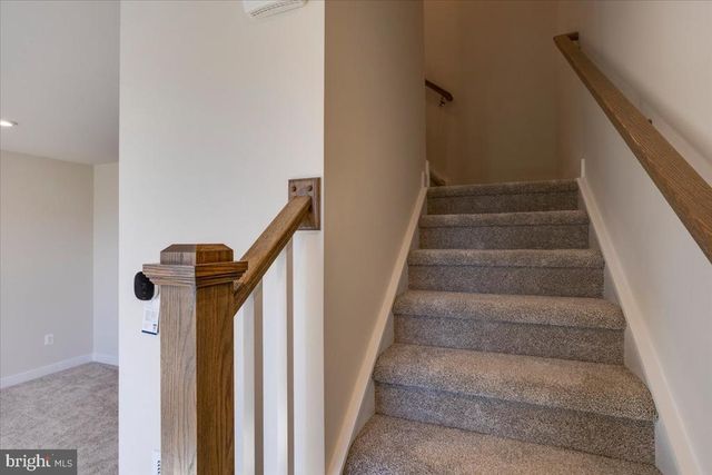 9390 TANFIELD DR, Fredericksburg, VA 22408